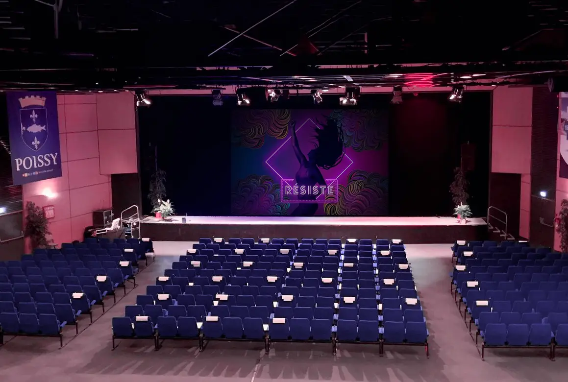forum-armand-peugeot-poissy